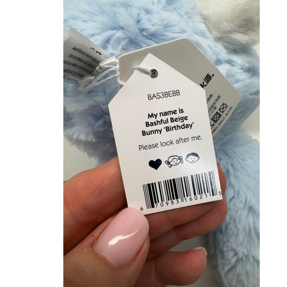 Jellycat Bashful Beige Bunny "Birthday" New With Tags - Picture 5 of 6